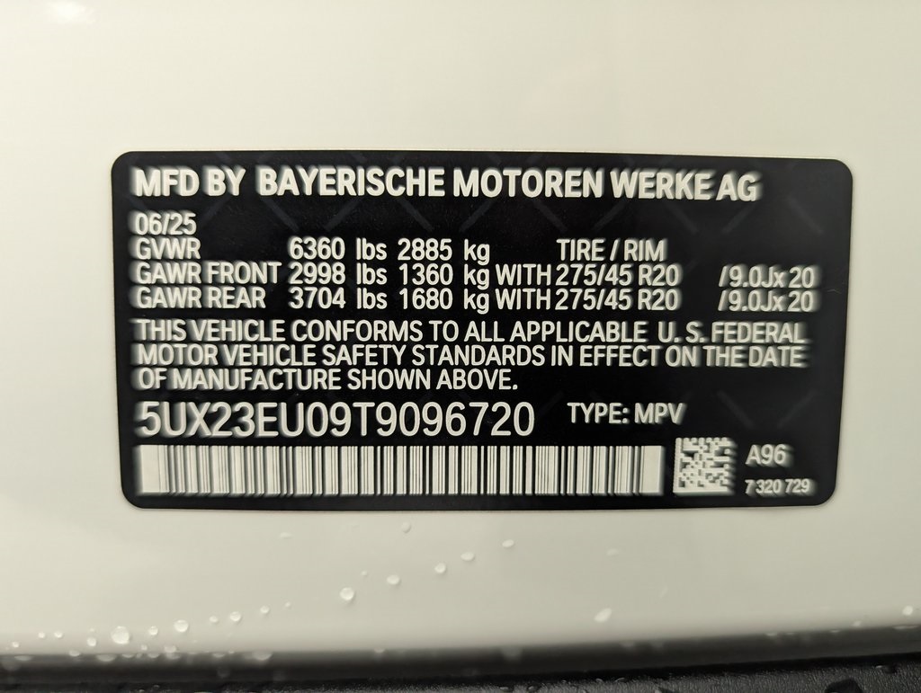 Vehicle image 17 of 58