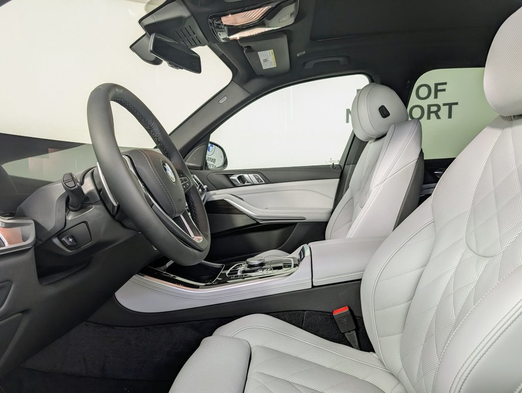 Vehicle image 19 of 58