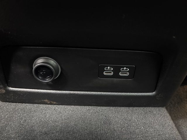 2026 BMW X5 xDrive40i Image 33 of 46