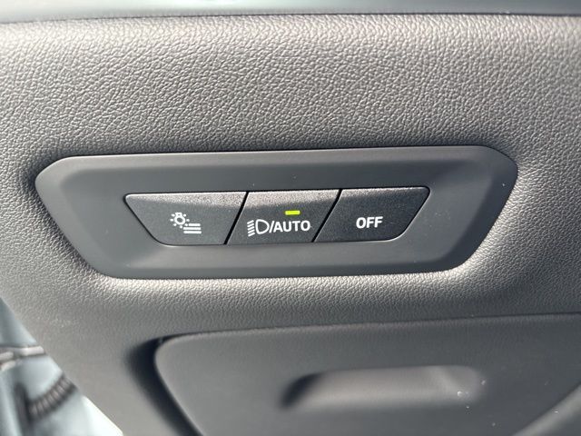 2026 BMW X5 xDrive40i Image 32 of 46