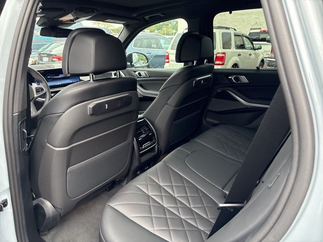 2026 BMW X5 xDrive40i Image 10 of 46