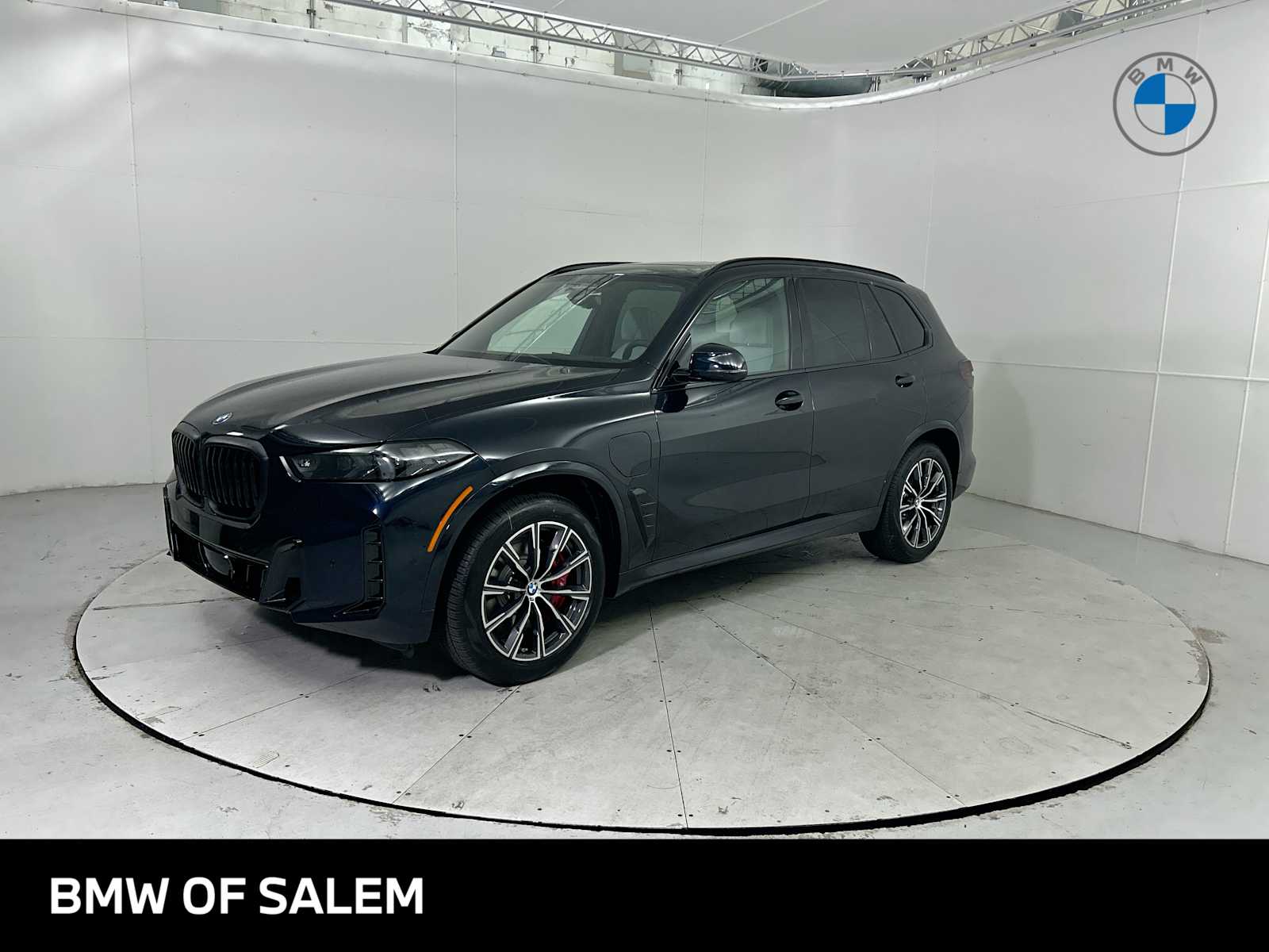 2026 BMW X5 xDrive50e Image 1 of 26