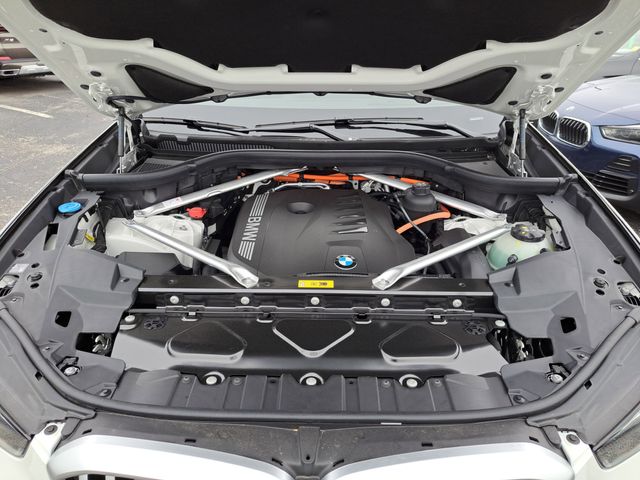 Vehicle image 8 of 37