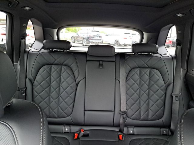 Vehicle image 13 of 37