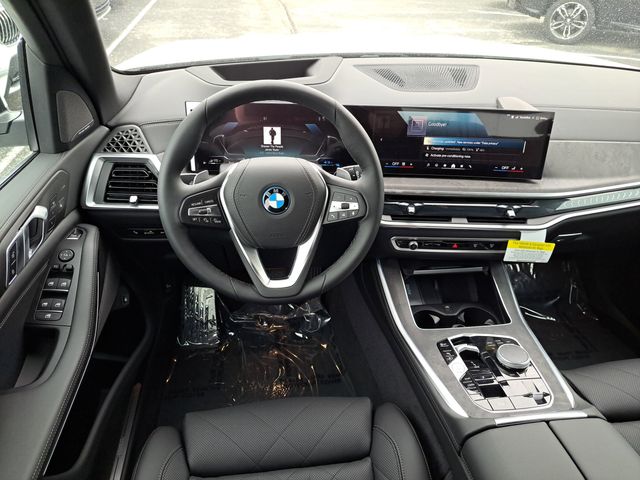 Vehicle image 17 of 37