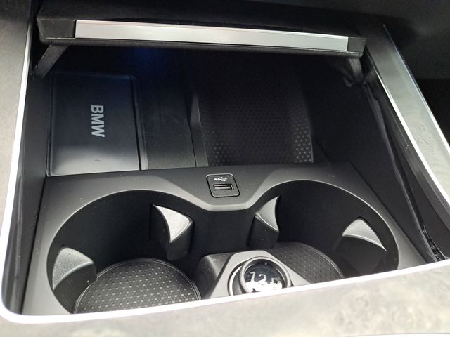 Vehicle image 29 of 37