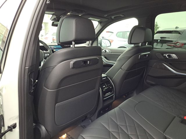 Vehicle image 15 of 37