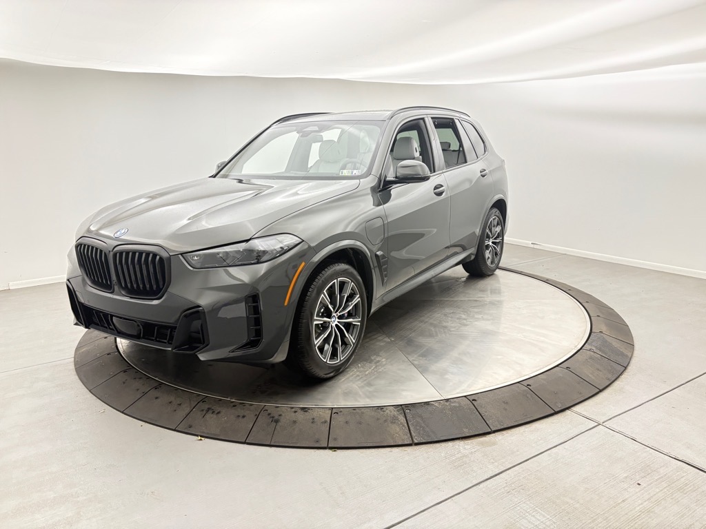 Vehicle image 1 of 8