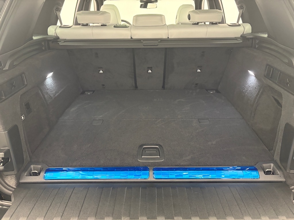 Vehicle image 8 of 8