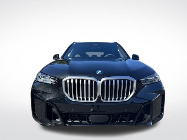 2026 BMW X5 xDrive50e Image 2 of 44