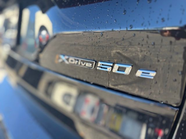 2026 BMW X5 xDrive50e Image 34 of 44