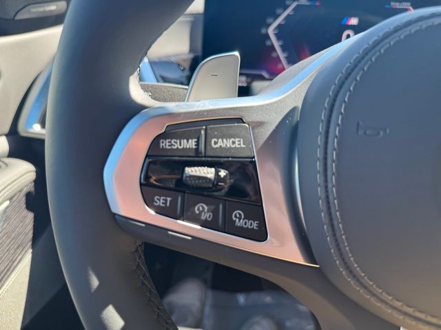 2026 BMW X5 xDrive50e Image 35 of 44