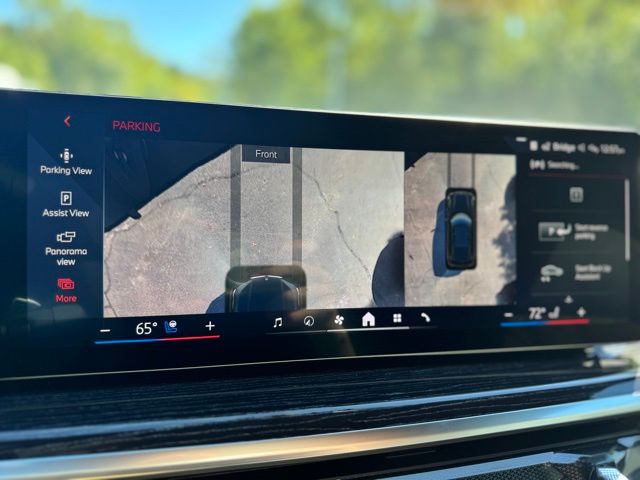 2026 BMW X5 xDrive50e Image 22 of 44