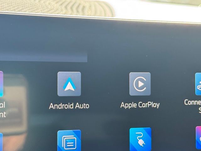 2026 BMW X5 xDrive50e Image 39 of 44