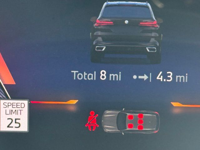 2026 BMW X5 xDrive50e Image 15 of 44