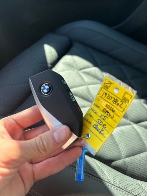 2026 BMW X5 xDrive50e Image 30 of 44