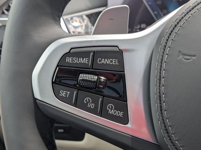 Vehicle image 19 of 38