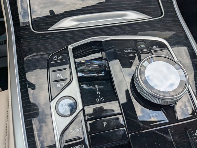 Vehicle image 16 of 38