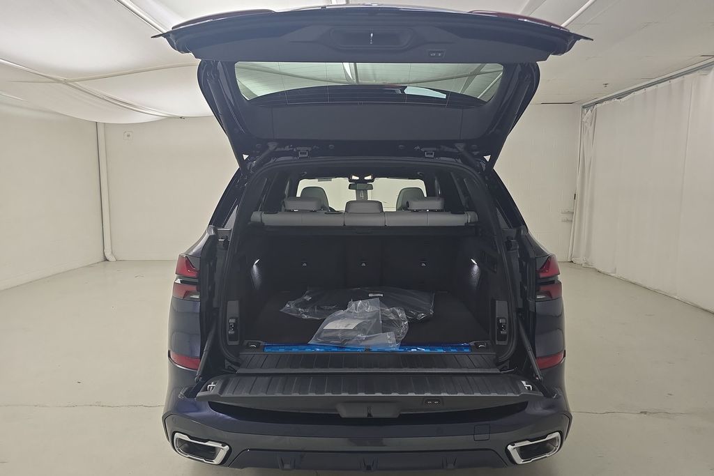 Vehicle image 29 of 31