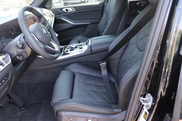 Vehicle image 14 of 38