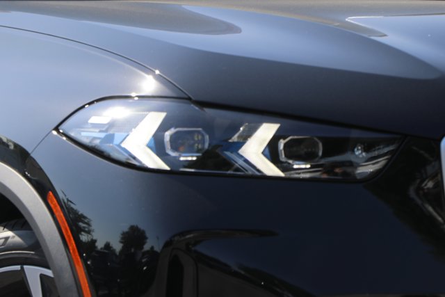 Vehicle image 9 of 38