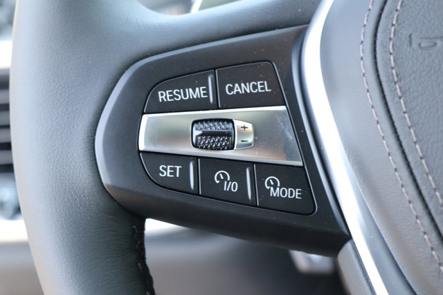 Vehicle image 17 of 38