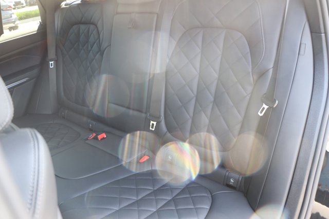 Vehicle image 35 of 38