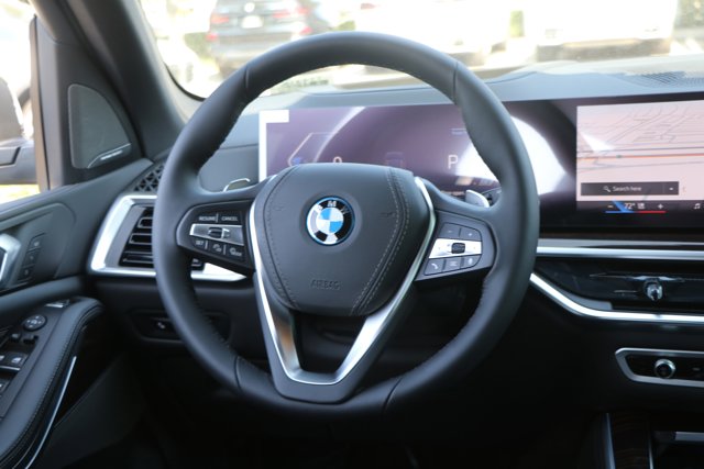 Vehicle image 29 of 38