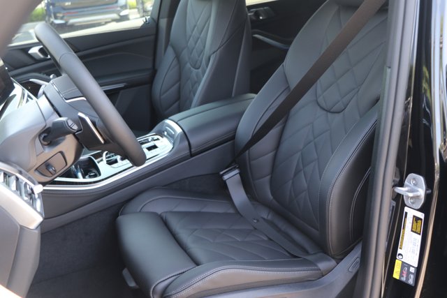 Vehicle image 15 of 38