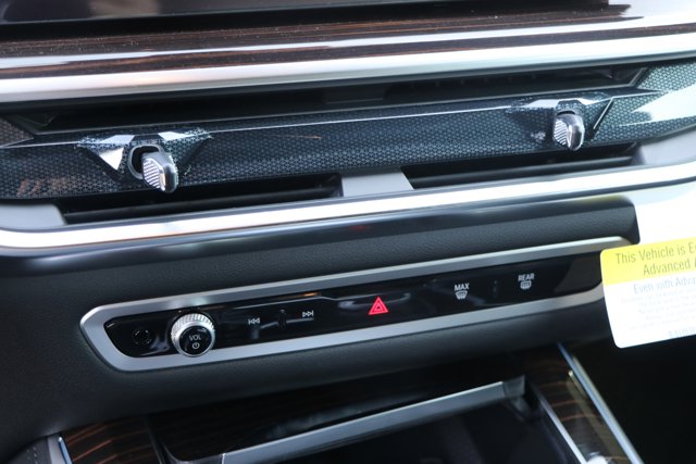 Vehicle image 22 of 38