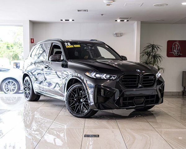 2026 BMW X5 M Competition Image 3 of 39