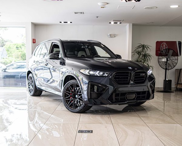 2026 BMW X5 M Competition Image 3 of 40
