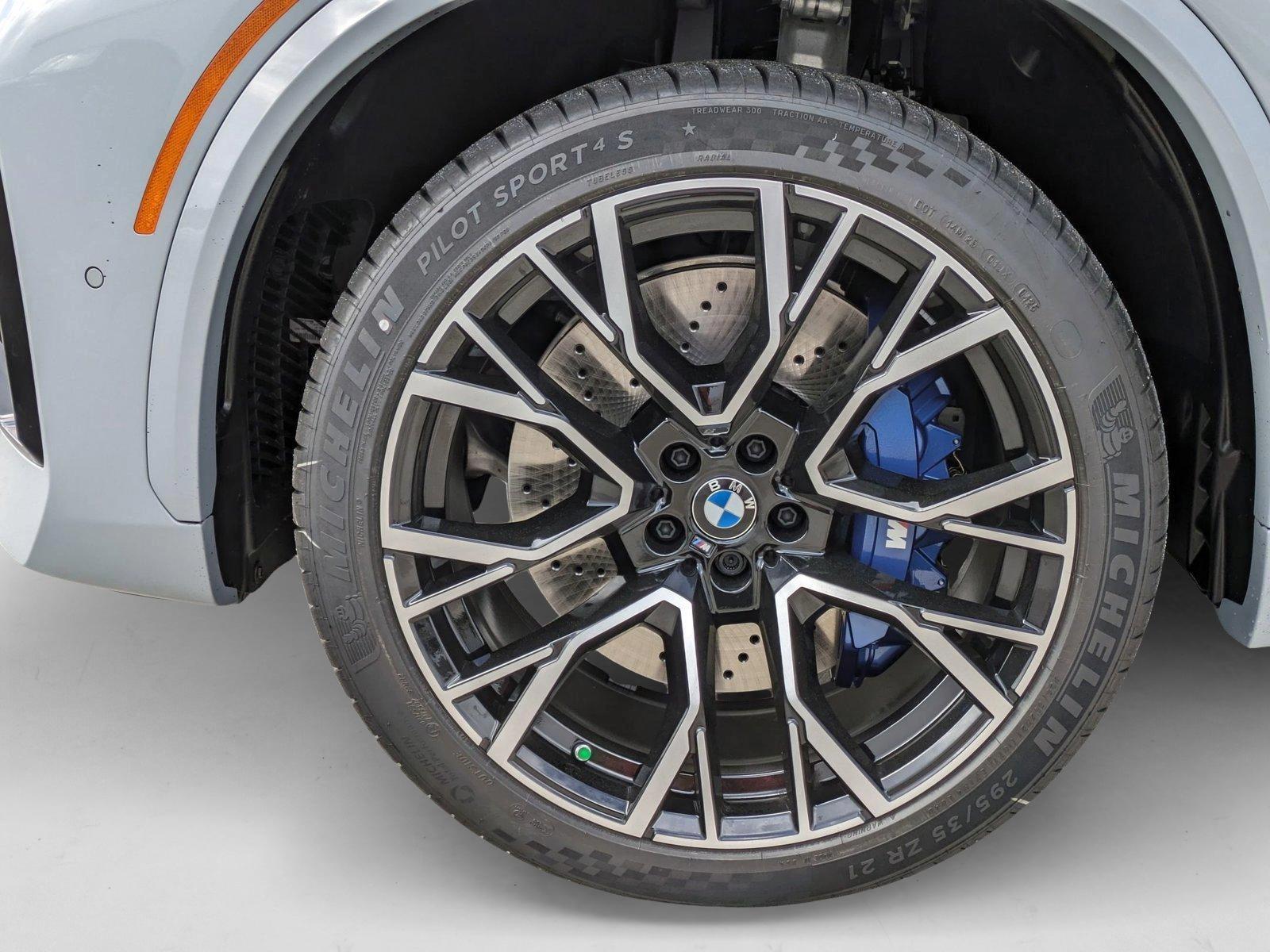 Vehicle image 9 of 19