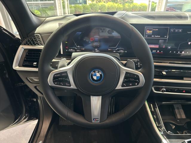 2026 BMW X5 xDrive50e Image 11 of 15