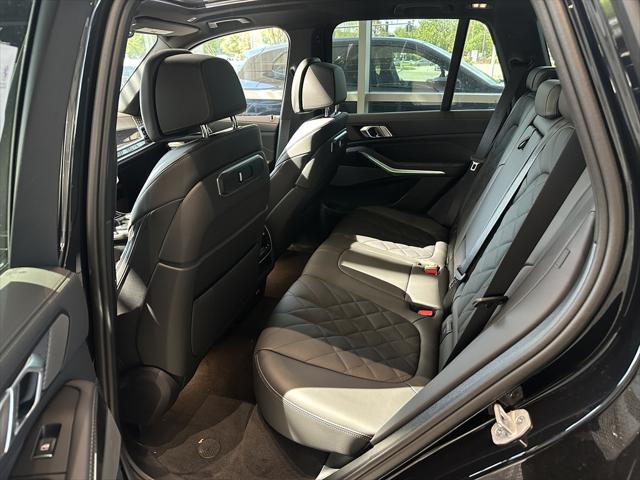 2026 BMW X5 xDrive50e Image 8 of 15