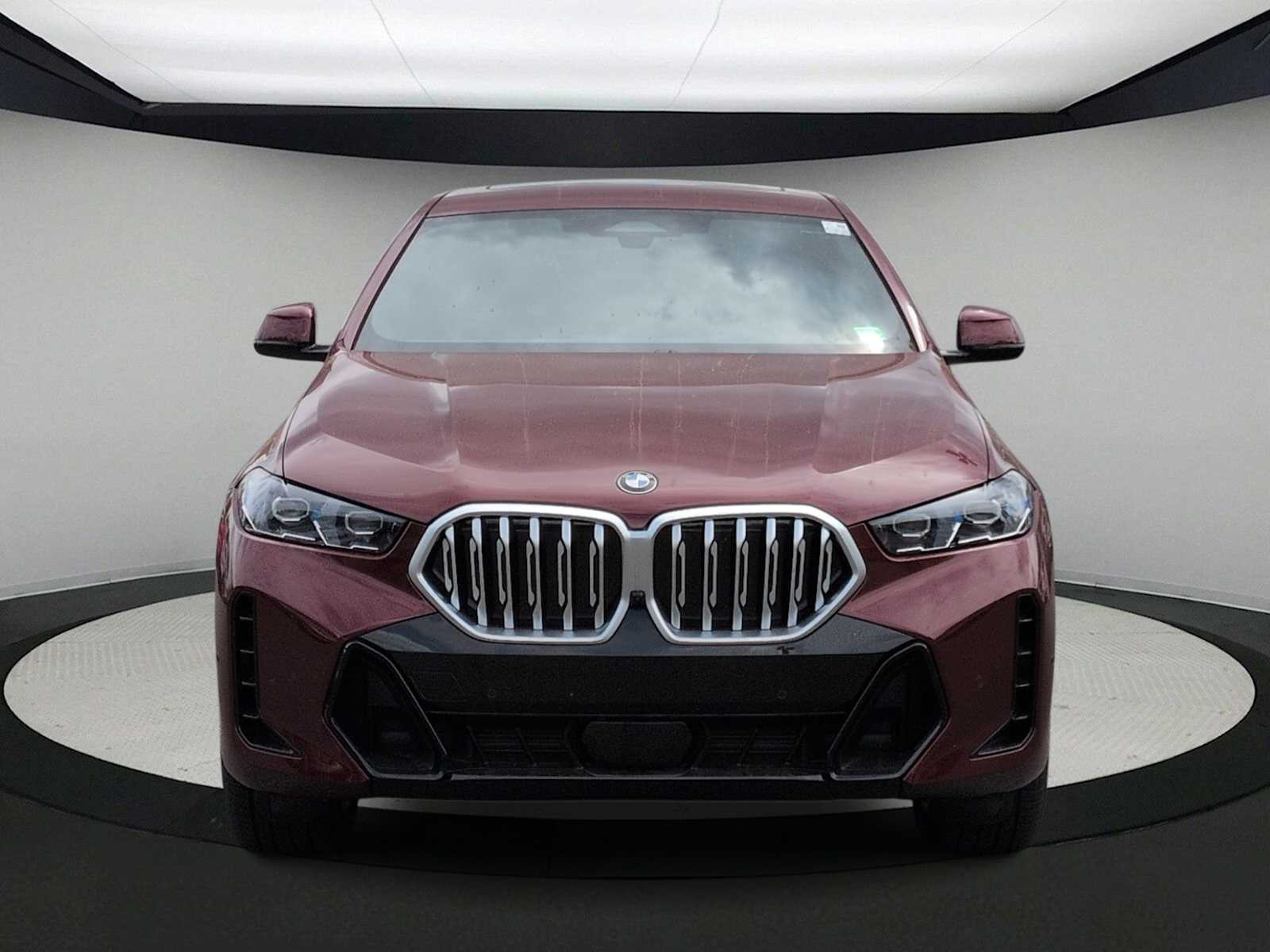 2026 BMW X6 xDrive40i Image 3 of 39