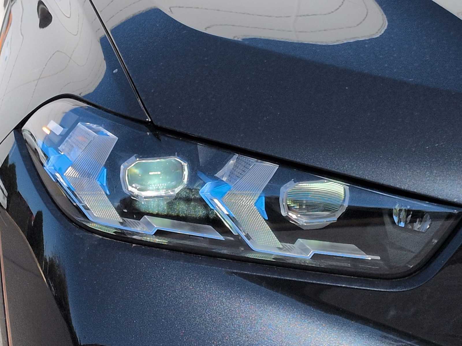 2026 BMW X6 xDrive40i Image 29 of 39