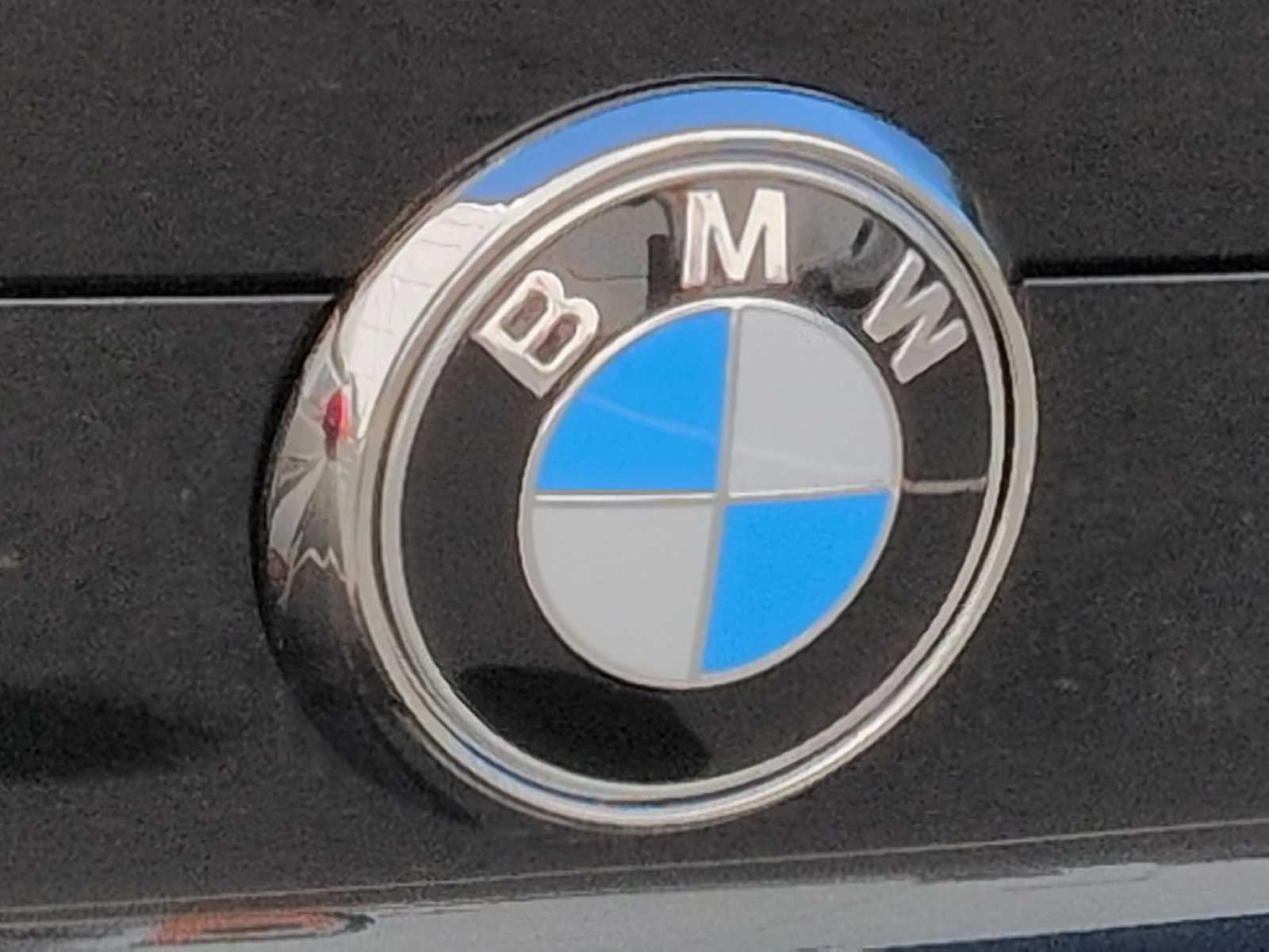 2026 BMW X6 xDrive40i Image 33 of 39