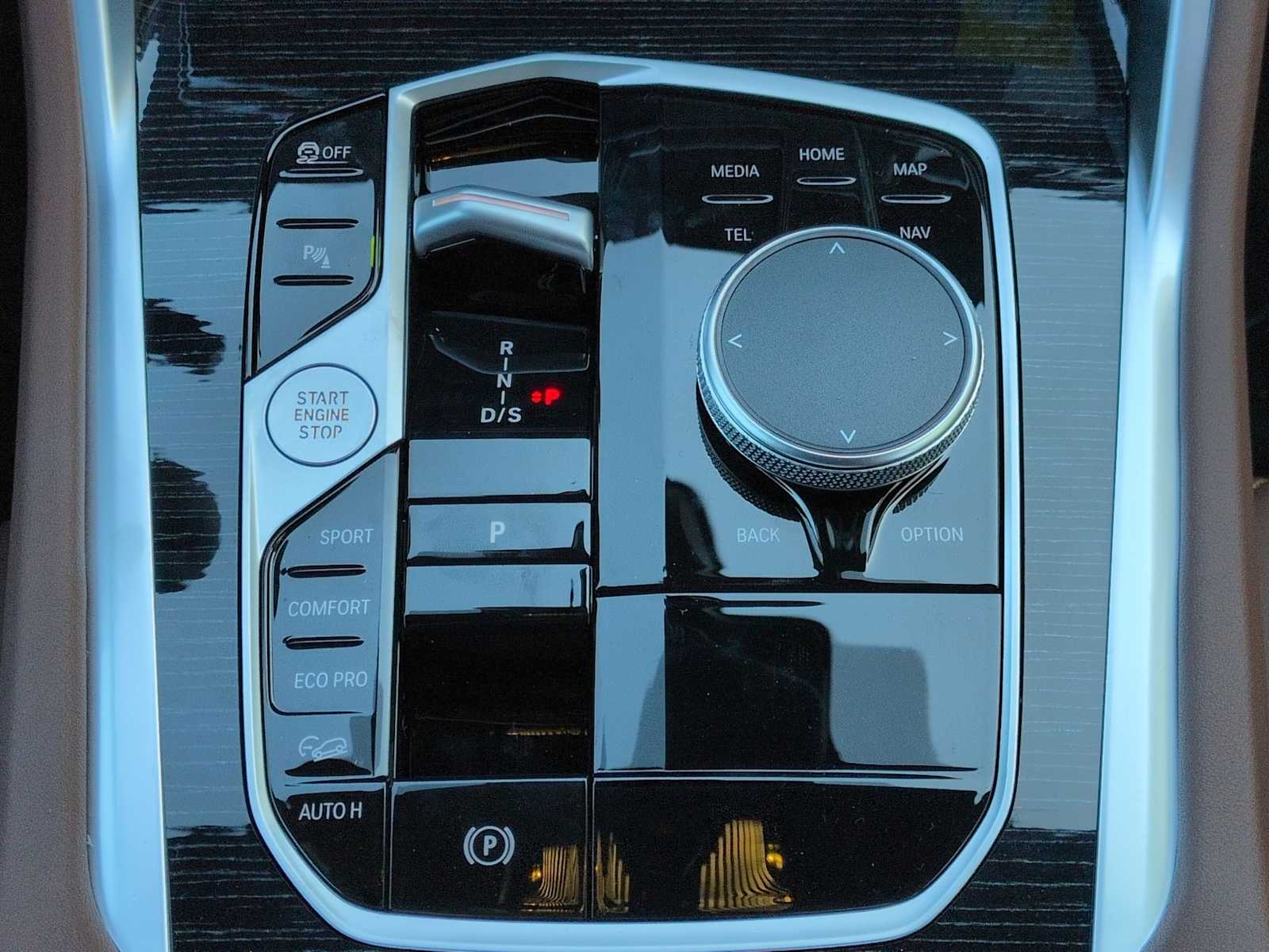 2026 BMW X6 xDrive40i Image 38 of 39