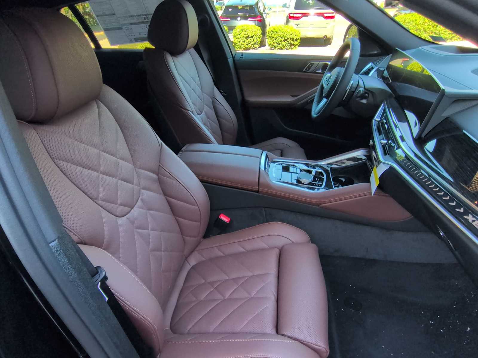 2026 BMW X6 xDrive40i Image 15 of 39