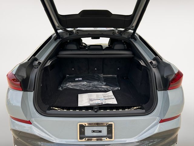 2026 BMW X6 xDrive40i Image 17 of 31