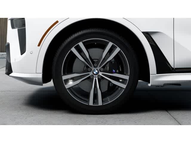2026 BMW X7 M60i Image 6 of 14