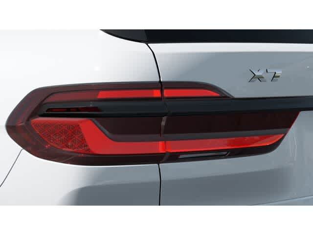 2026 BMW X7 M60i Image 13 of 14