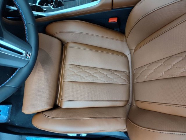 2026 BMW X7 M60i Image 20 of 29