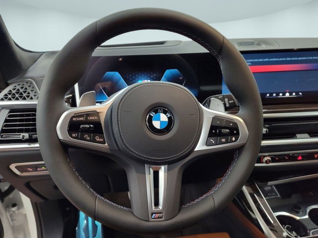 2026 BMW X7 M60i Image 26 of 29