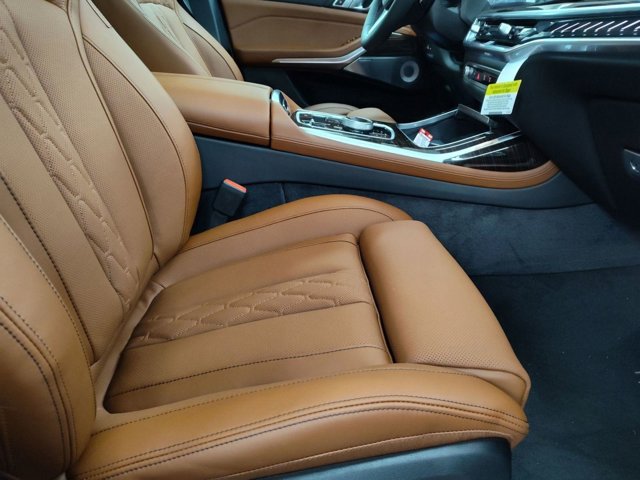 2026 BMW X7 M60i Image 25 of 29