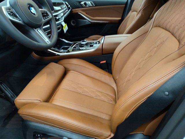 2026 BMW X7 M60i Image 19 of 29