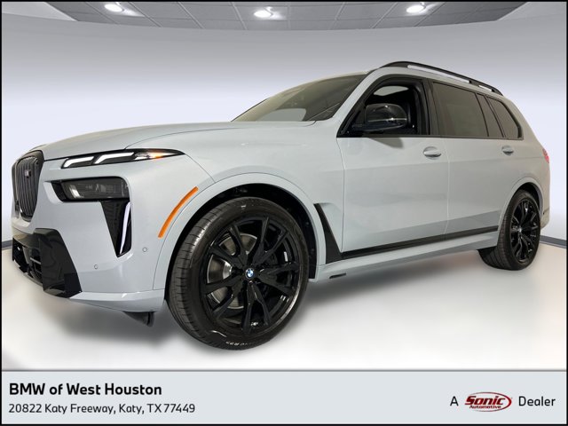 2026 BMW X7 M60i Image 1 of 38
