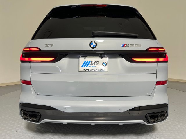 2026 BMW X7 M60i Image 6 of 38