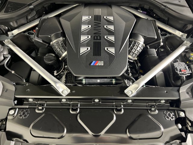 2026 BMW X7 M60i Image 9 of 38